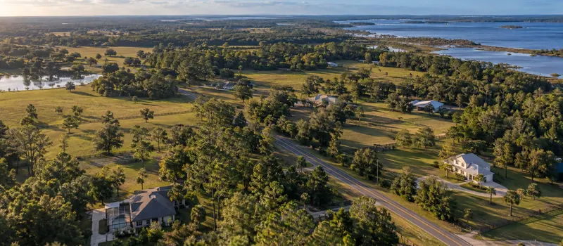 Aerial view of a roof in Geneva, FL